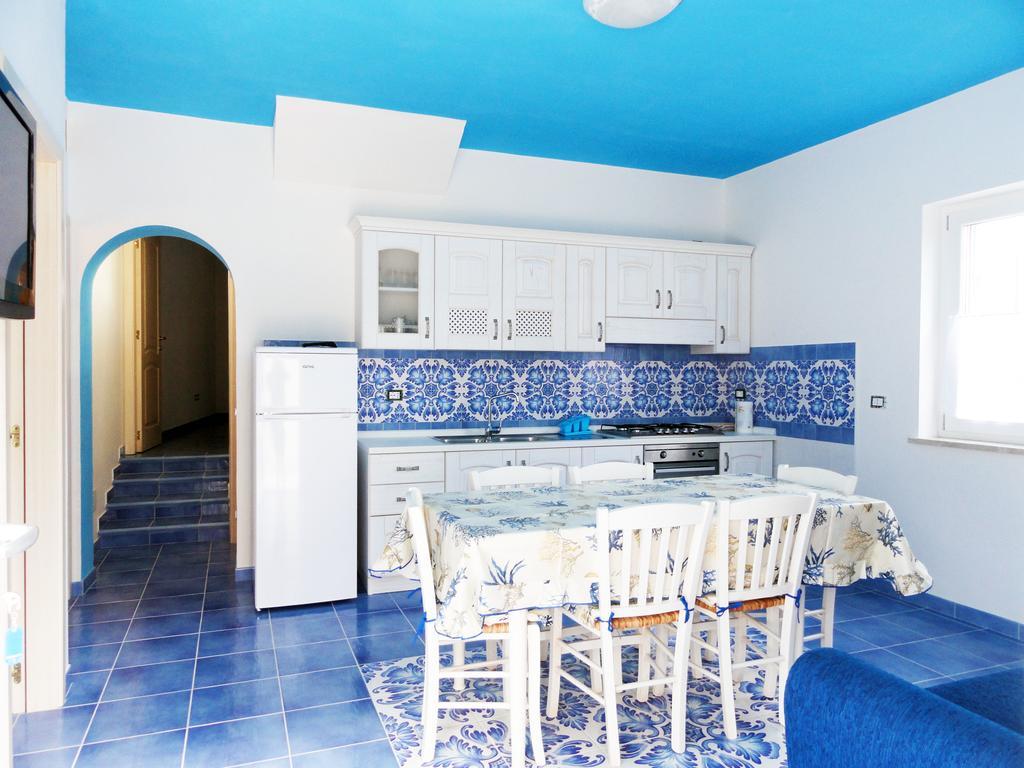 Chiaia Apartments Ponza Rum bild