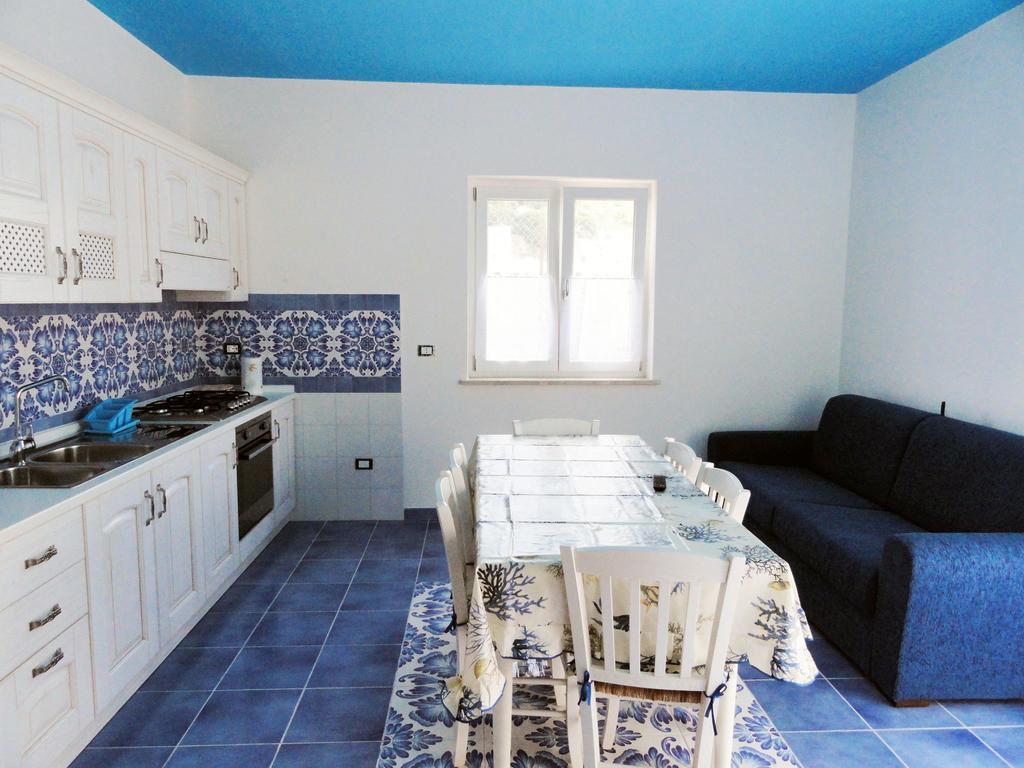 Chiaia Apartments Ponza Rum bild