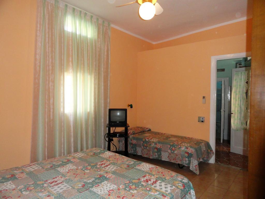 Chiaia Apartments Ponza Rum bild