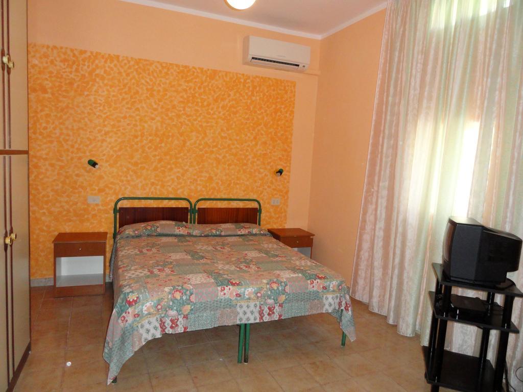 Chiaia Apartments Ponza Rum bild