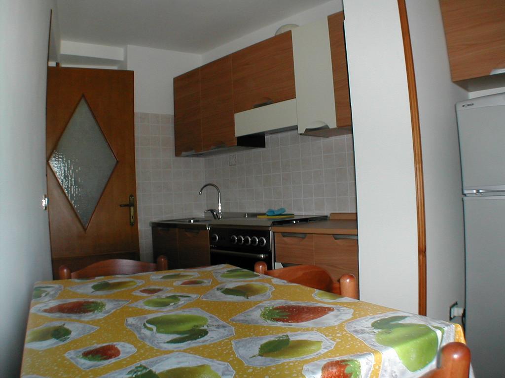 Chiaia Apartments Ponza Rum bild
