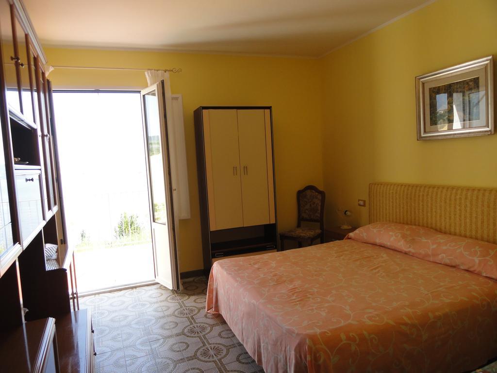 Chiaia Apartments Ponza Rum bild