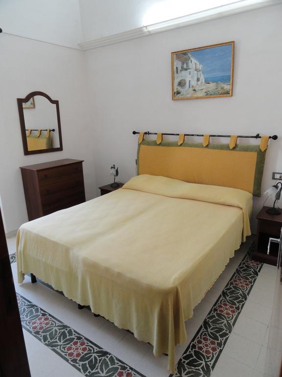 Chiaia Apartments Ponza Rum bild